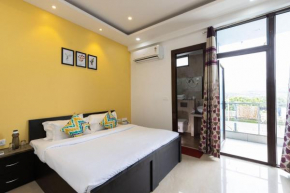 Daisy by Wabi Sabi Stays with Private balcony